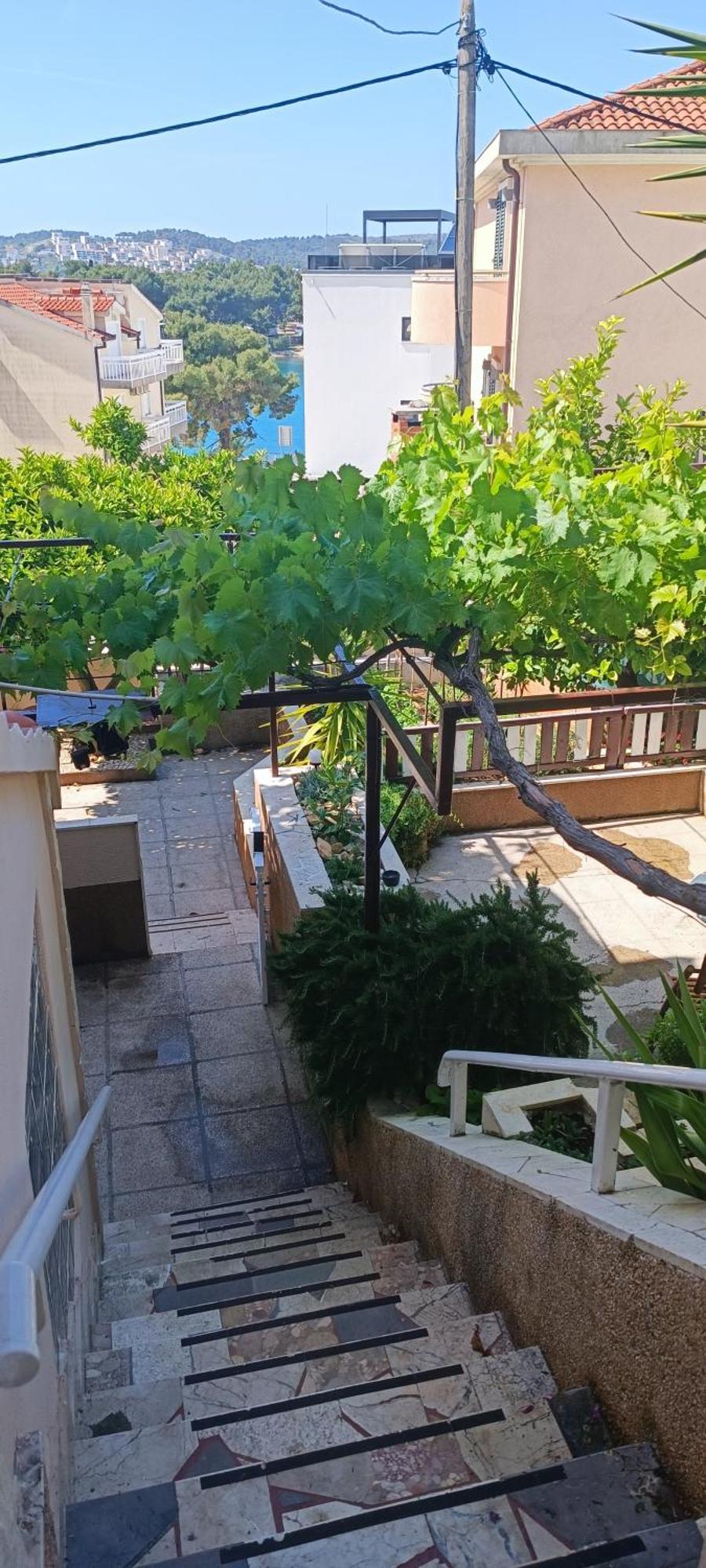 Studio Apartments Fabjanac Трогир Экстерьер фото